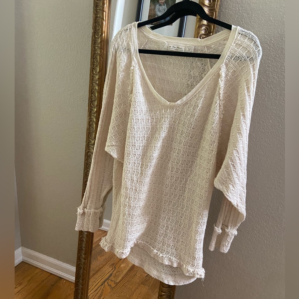 Free People light weight neutral pullover in cream color